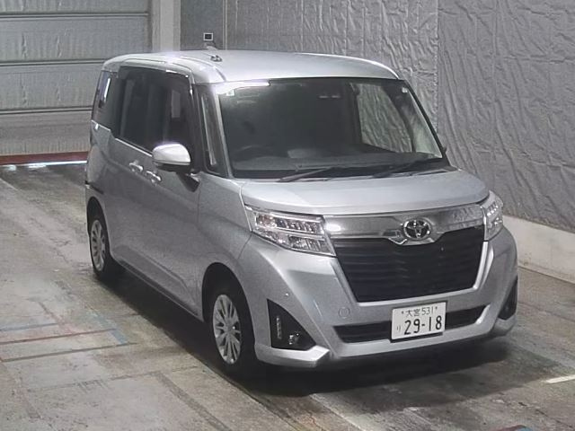 TOYOTA ROOMY 2019