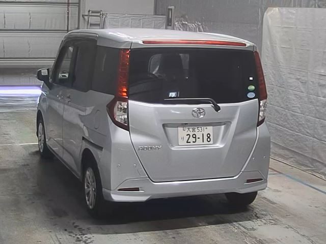 TOYOTA ROOMY 2019
