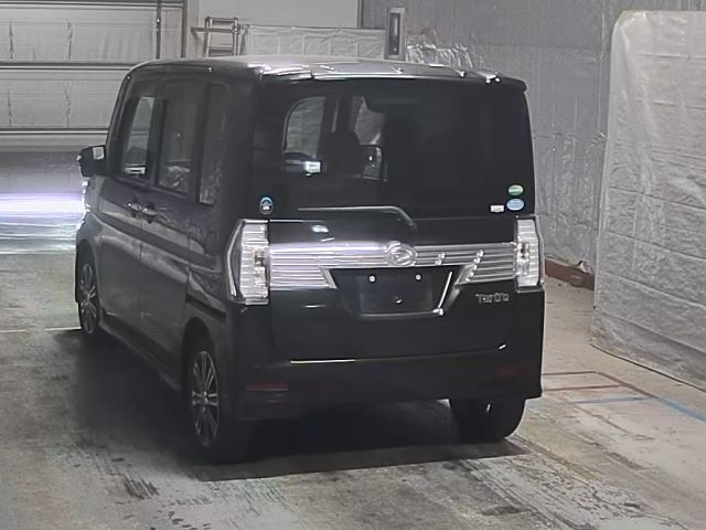 DAIHATSU TANTO 2016