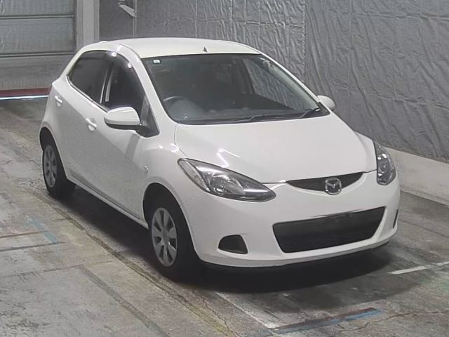 MAZDA DEMIO 2011