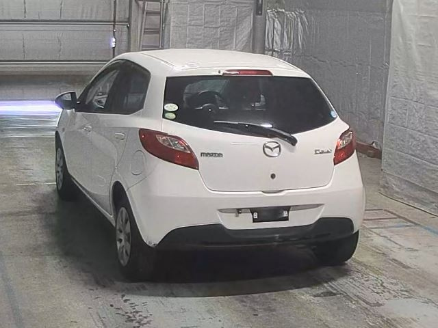 MAZDA DEMIO 2011