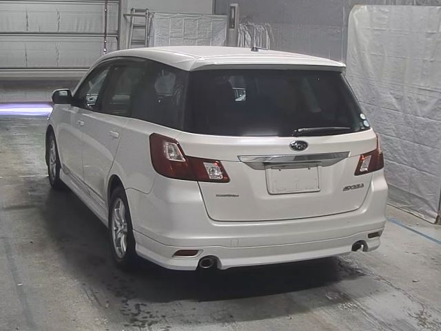 SUBARU EXIGA 2010