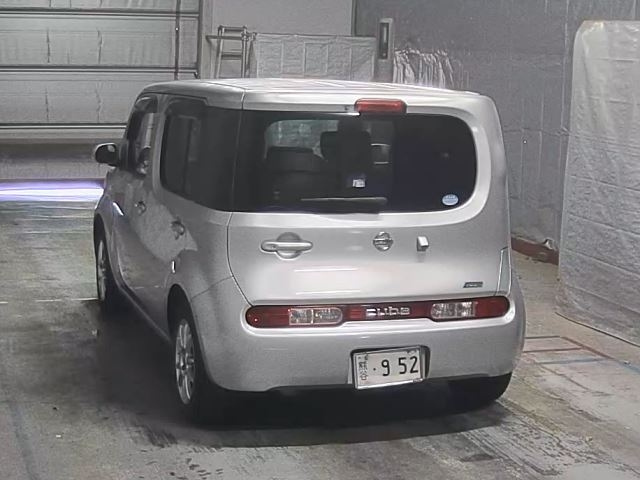 NISSAN CUBE 2012