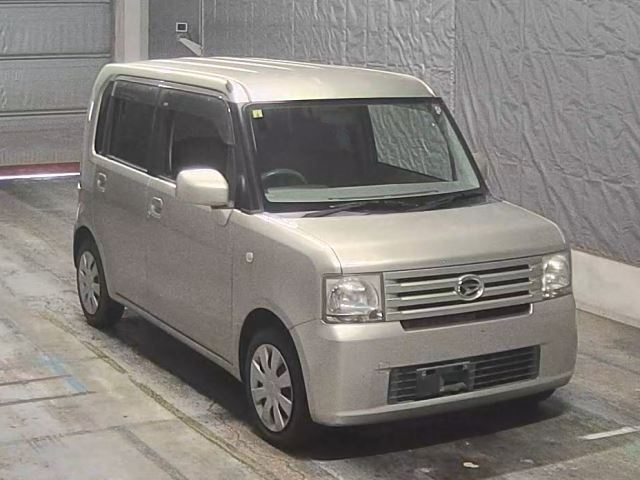 DAIHATSU MOVE CONTE 2010