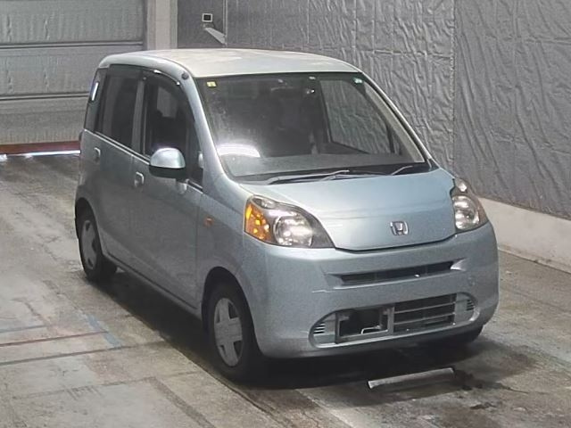 HONDA LIFE 2010