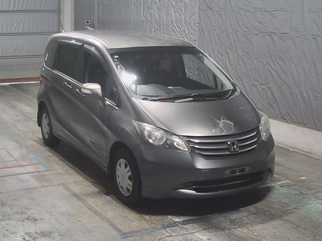 HONDA FREED 2011