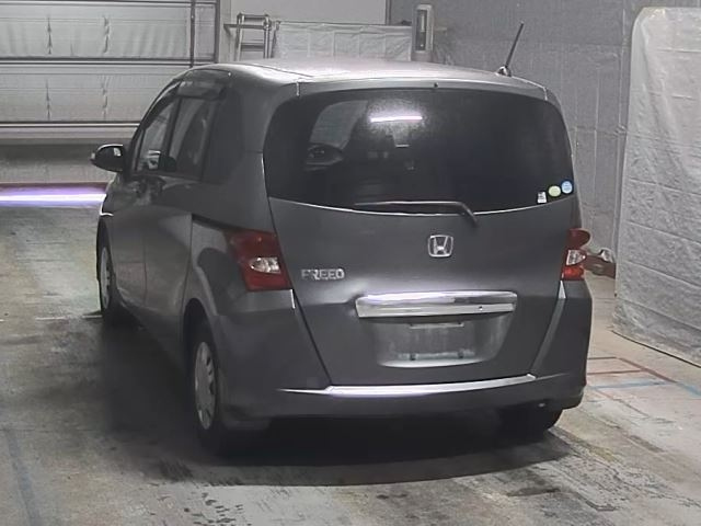HONDA FREED 2011