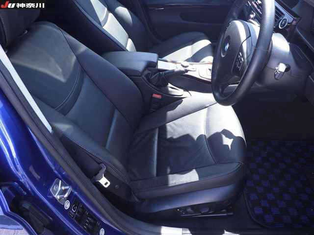 BMW 3 SERIES 2011