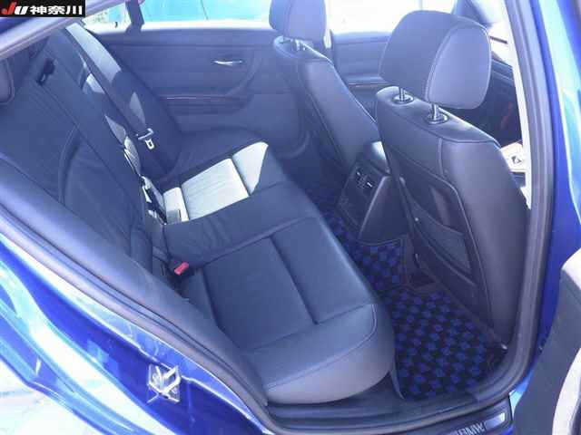 BMW 3 SERIES 2011