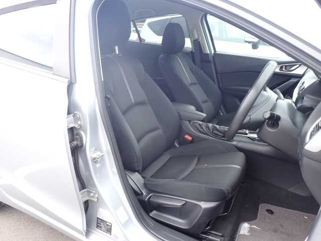 MAZDA AXELA 2017