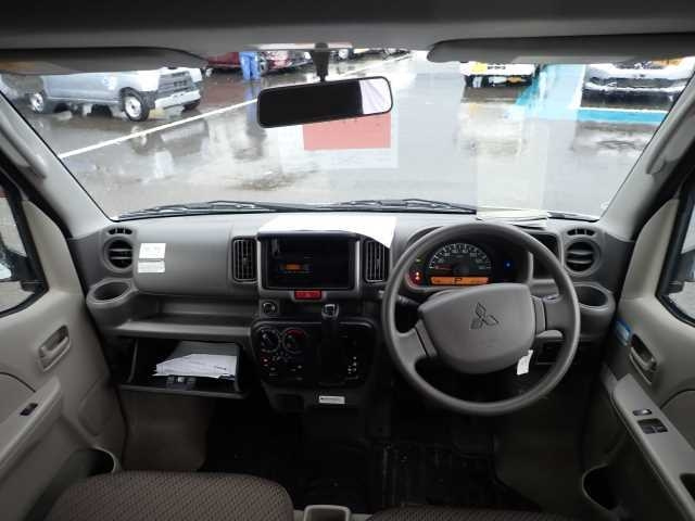 MITSUBISHI MINICAB VAN 2017