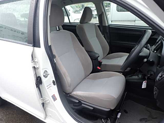 TOYOTA COROLLA AXIO 2016