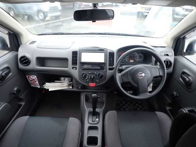 NISSAN AD 2011