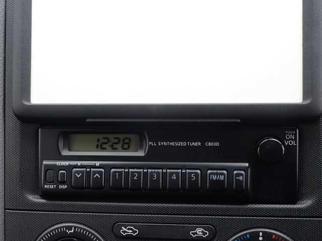 NISSAN AD 2011