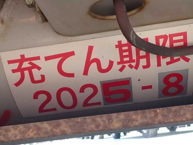 MITSUBISHI MINICAB VAN 2013