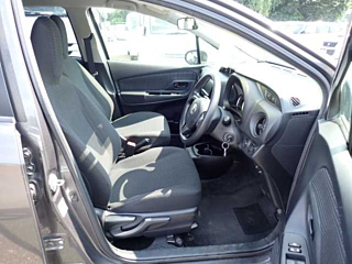 TOYOTA VITZ 2017