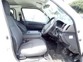 TOYOTA HIACE VAN 2017