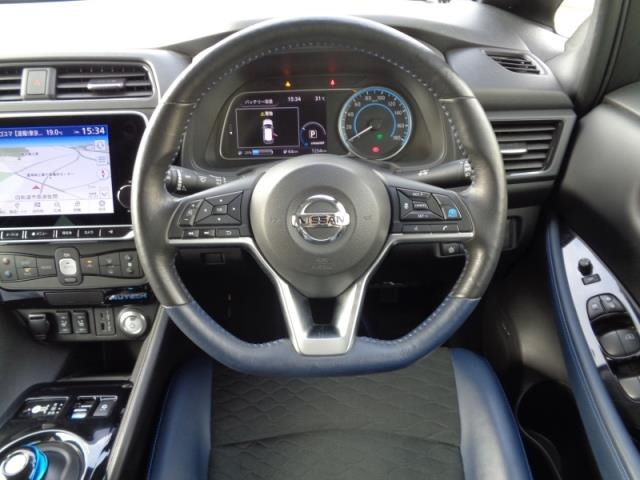 NISSAN LEAF 2020