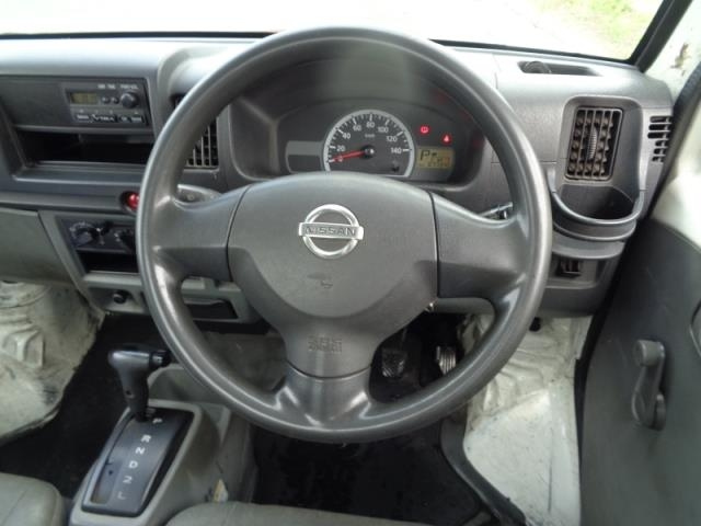 NISSAN CLIPPER TRUCK 2012