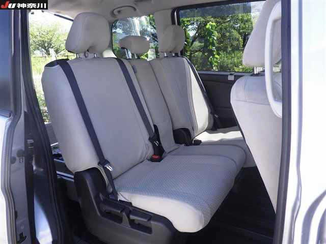 NISSAN SERENA 2017