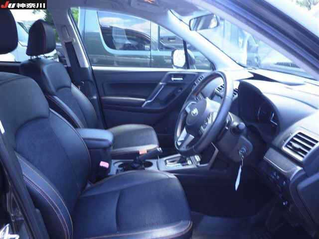 SUBARU FORESTER 2017