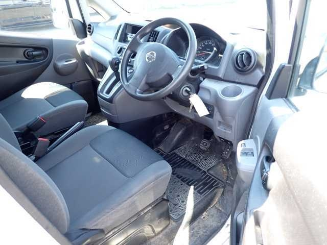NISSAN NV200 2019