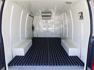 TOYOTA HIACE VAN 2019