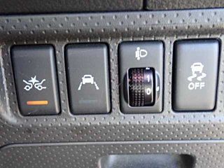 NISSAN AD 2021