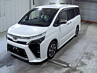TOYOTA VOXY 2020
