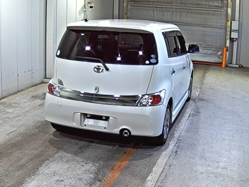 TOYOTA BB 2013