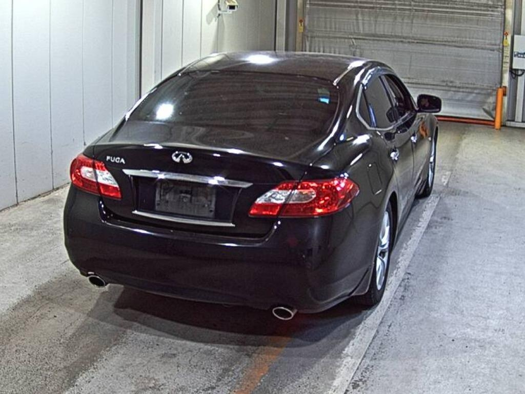 NISSAN FUGA 2011