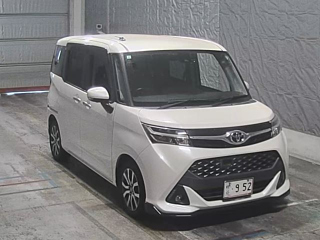TOYOTA TANK 2017