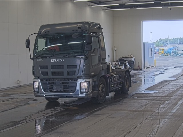 ISUZU GIGA 2016