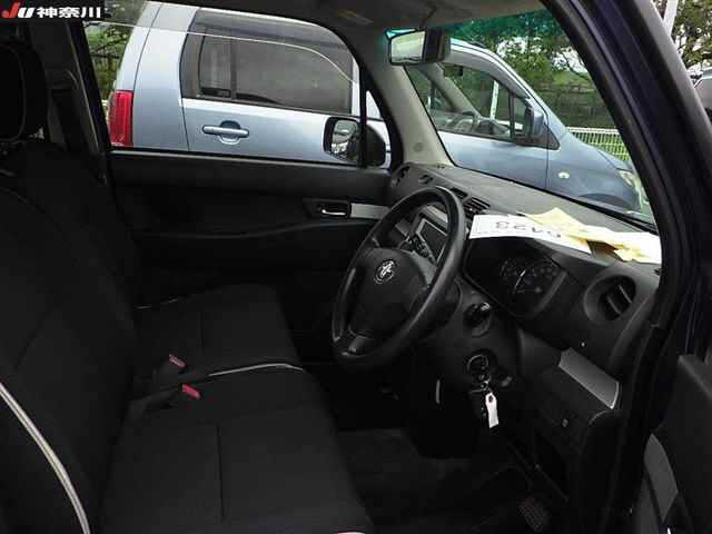 TOYOTA PIXIS SPACE 2012