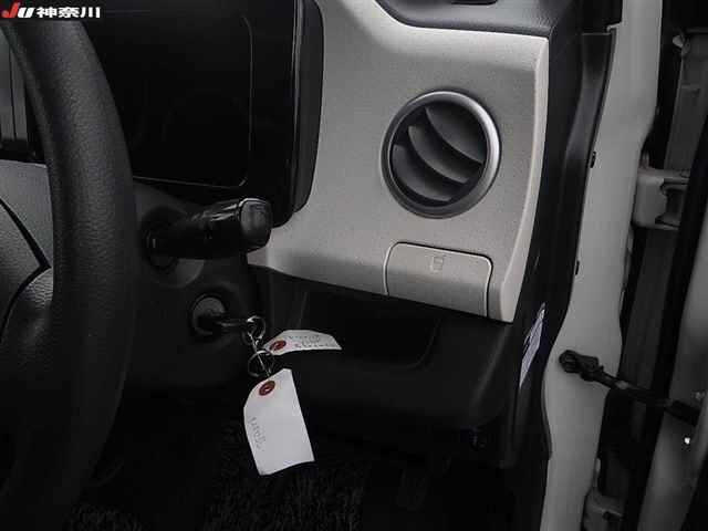SUZUKI MRWAGON 2011