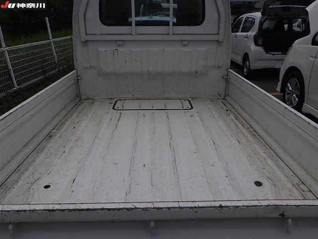 NISSAN CLIPPER TRUCK 2016
