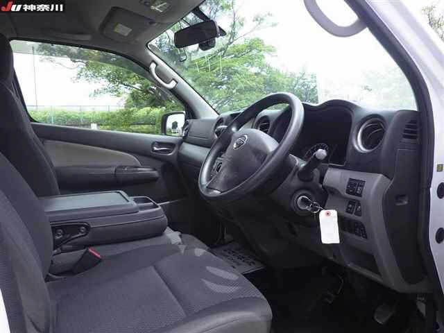 NISSAN CARAVAN VAN 2021