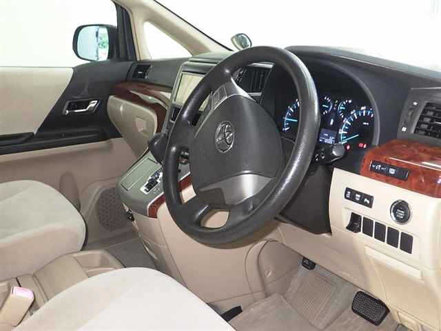 TOYOTA ALPHARD 2009