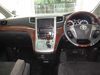 TOYOTA VELLFIRE 2010