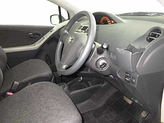 TOYOTA VITZ 2008