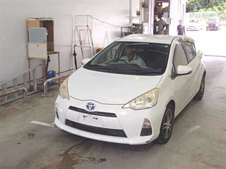 TOYOTA AQUA 2012
