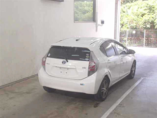 TOYOTA AQUA 2012