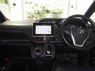 TOYOTA VOXY 2016