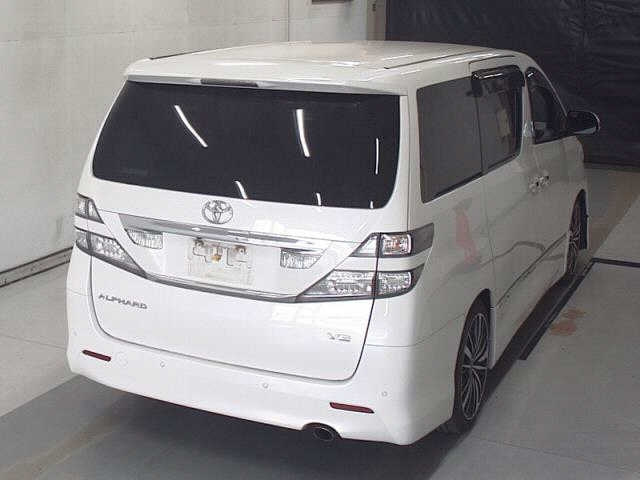 TOYOTA ALPHARD 2010