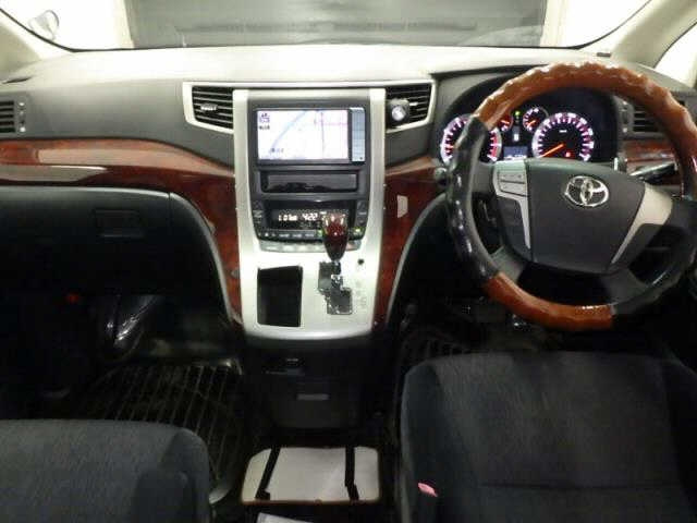 TOYOTA ALPHARD 2011
