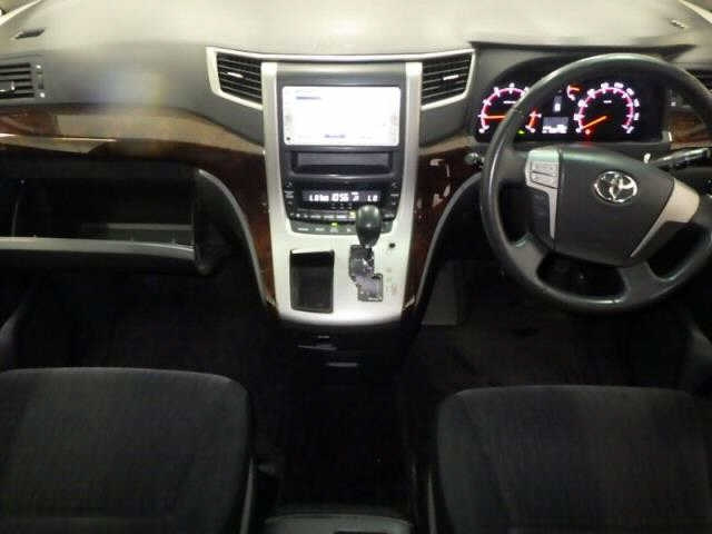 TOYOTA ALPHARD 2014