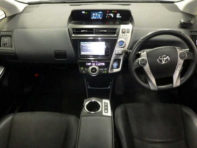 TOYOTA PRIUS ALPHA 2015