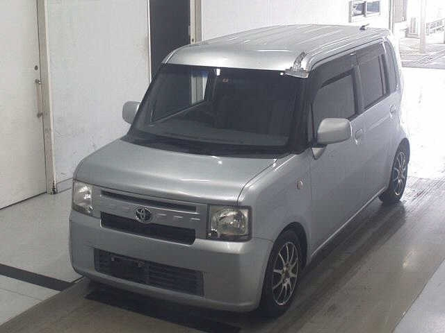 TOYOTA PIXIS SPACE 2012