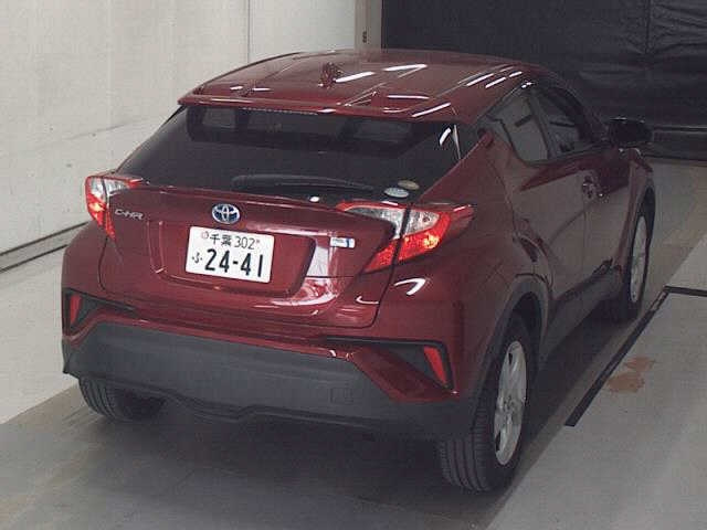 TOYOTA C-HR 2017