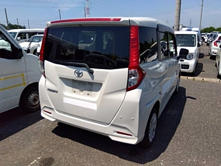 Заказать TOYOTA ROOMY